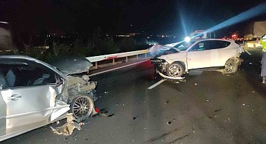 Otoyolda 4 araç çarpıştı: 1 ölü, 7 yaralı