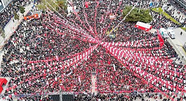 Özgür Özel, 'Millet İradesine Sahip Çıkıyor' mitinglerini Samsun'dan başlattı