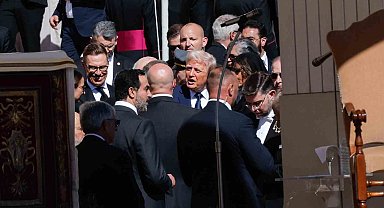 Papa Franciscus, 400 bin kişi tarafından son yolculuğuna uğurlandı