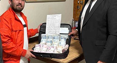 Para dolu çanta sahibine ulaştırıldı