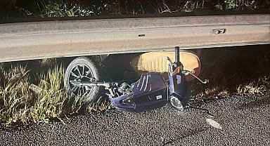 Park halindeki tıra arkadan çarpan motosikletin sürücüsü öldü