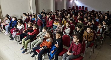 "Bir Hikaye Bin Neşe" şehrin dört bir yanındaki çocuklara mutluluk götürüyor