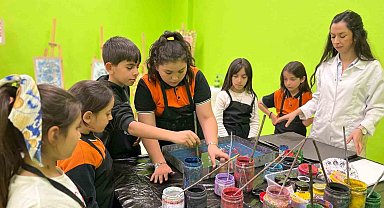 "Ebru Sanatı" gençlerle can buluyor