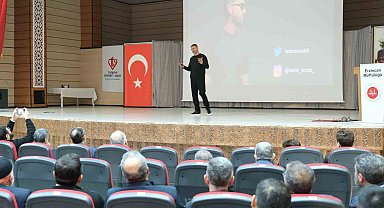 "Metaverse ve Yapay Zekâ ile Gelecek" konulu konferans düzenlendi