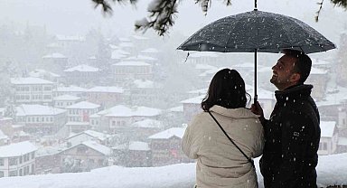 "Osmanlı'nın Parmak İzi" kar manzaraları ile mest etti