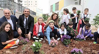 "Yeşil Okullar ve Doğanın Genç Savunucuları Projesi" ile minik eller toprağa hayat verdi