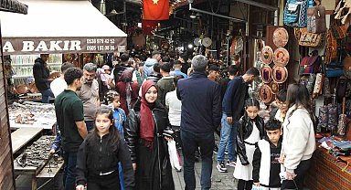 Ramazan Bayramı'nda Gaziantep'in tarihi mekânları turist akınına uğradı