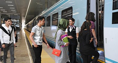 Raylarda bayram trafiği... 2,8 milyon yolcu taşındı