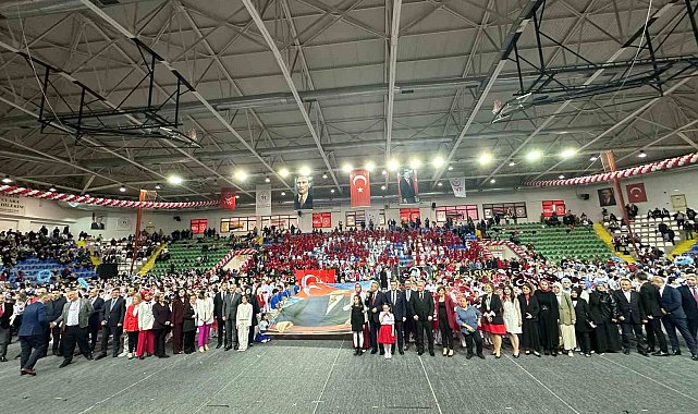 Rize'de coşkulu 23 Nisan şenlikleri