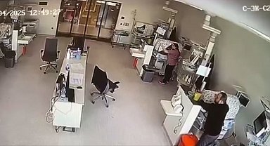 Sağlık çalışanları depremde bebeklerin yanından ayrılmadı