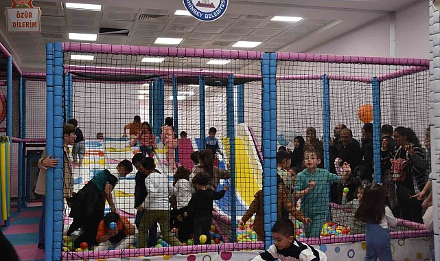 Şahinbey Belediyesi Çocuk Şenliği'ne 100 bin kişi katıldı