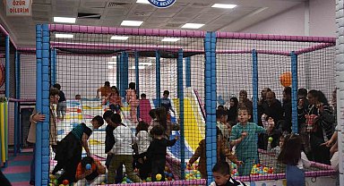 Şahinbey Belediyesi Çocuk Şenliği'ne 100 bin kişi katıldı