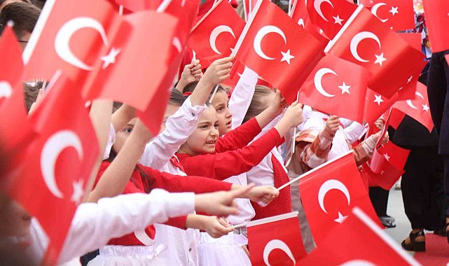 Sakarya'da 23 Nisan coşkusu çeşitli etkinliklerle kutlanıyor
