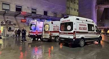 Sakarya'da darp ettikleri kişiyi silahla vurup, bıçakladılar