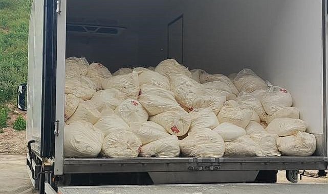 Sakarya'da son kullanma tarihi geçmiş 23 ton lor peyniri ele geçirildi