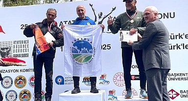 Sakaryalı başarılı atlet Alanya'da zirveye yükseldi