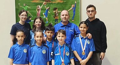 Sakarya'nın yetenekli raketleri kürsünün sahibi oldu