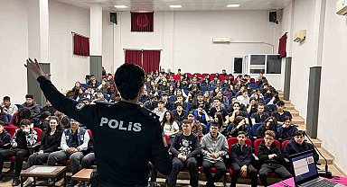 Salihli polisi, liseli gençlere polisliği anlattı