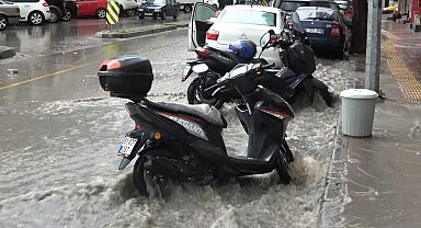 Samsun'da sağanak ve dolu hayatı olumsuz etkiledi