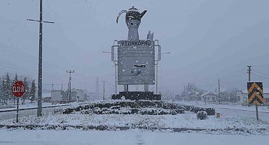 Samsun'un yüksek kesimlerine kar yağışı