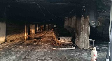 Sancaktepe'de oto galericiler sitesinde çıkan yangının bıraktığı hasar böyle görüntülendi