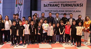 Şanlıurfa'da 23 Nisan Satranç Turnuvası final ve ödül töreniyle sona erdi
