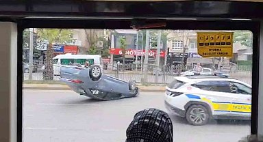 Şanlıurfa'da kamyon ile çarpışan otomobil ters döndü