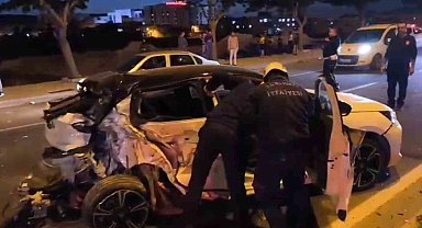 Şanlıurfa'da kamyonet ile otomobil çarpıştı: 4 yaralı