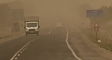 Şanlıurfa'da toz bulutu sonrası oto yıkamacılarda yoğunluk