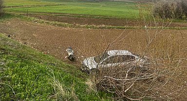 Şarampole uçan aracın sürücüsü yara almadı
