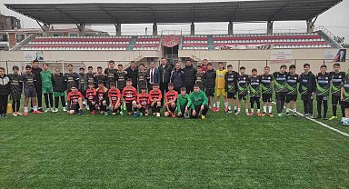 Sarıgöl'de okullar arası futbol ve voleybol turnuvası başladı