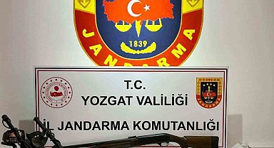 Şefaatli'de tarihi eser ve silah ele geçirildi
