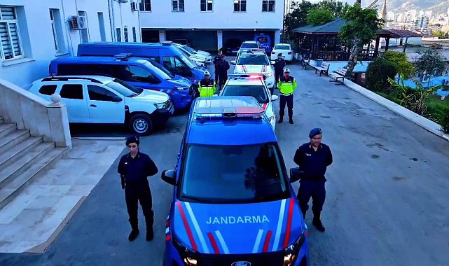 Şehit kızına ilk yaş gününde jandarmadan sürpriz