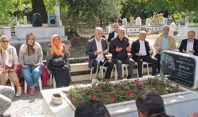 Şehit Üsteğmen Ozan Şarlak mezarı başında dualarla anıldı