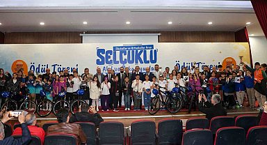 Selçuklu Akıl ve Zeka Oyunları Yarışması'nda ödül heyecanı yaşandı