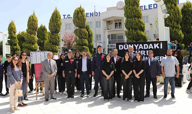 Selendi'de şehitler için sergi açıldı