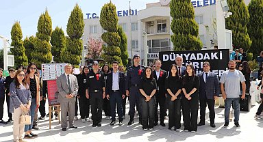 Selendi'de şehitler için sergi açıldı