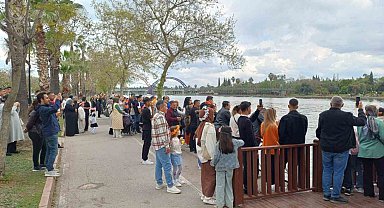 Seyhan Nehri'nde kano ile Su Korteji