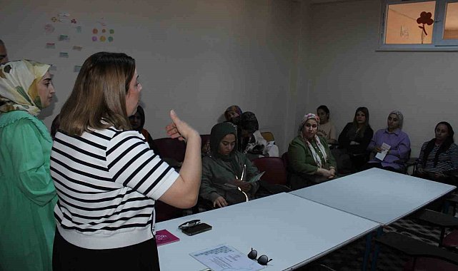 Siirt'te kadınlara normal doğum semineri verildi