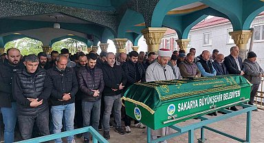 Silahla yaraladığı damadının 15 bıçak darbesiyle öldürdüğü şahıs son yolculuğuna uğurlandı