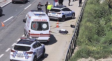 Silivri'de geri manevra yapan tır yaşlı adama çarptı