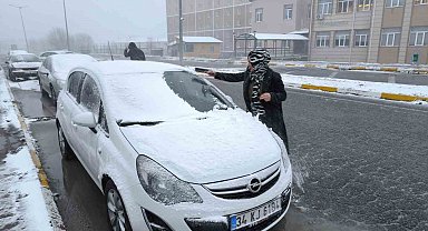 Sivas'ta kar ve tipi etkili oldu