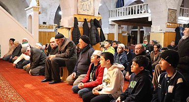 Sivas'ta ortaokul öğrencileri sabah namazında buluştu