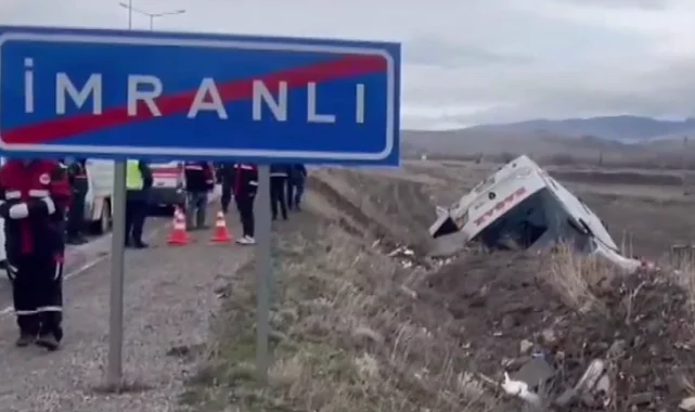 Sivas'ta otobüs devrildi: 2 ölü, 23 yaralı