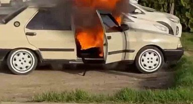 Siverek'te hastane otoparkında otomobiller alev aldı