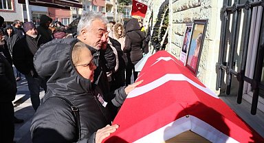 Slovakya'daki kazada yaralanan ve 2 buçuk aylık yaşam mücadelesini kaybeden pilot Eskişehir'de defnedildi