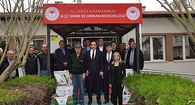 Söğüt'te çiftçilere yüzde 50 hibeli ayçiçeği tohumu dağıtıldı
