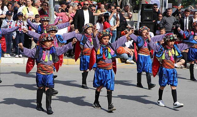 Söke'de 23 Nisan törenlerle kutlandı
