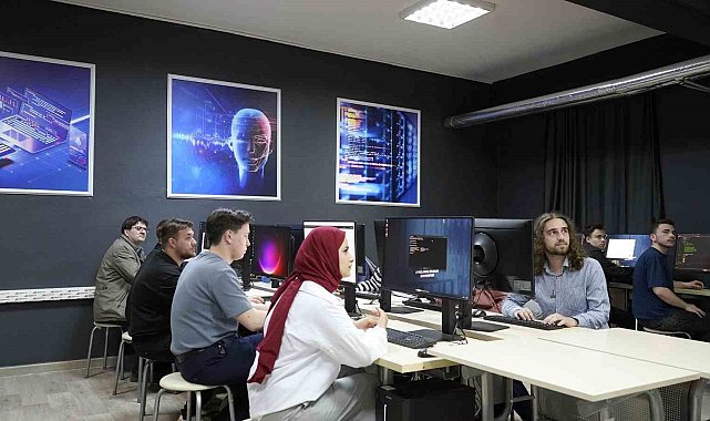 SUBÜ Bilişim Teknolojileri MYO'da yüksek kapasiteli bilgisayar laboratuvarı kuruldu