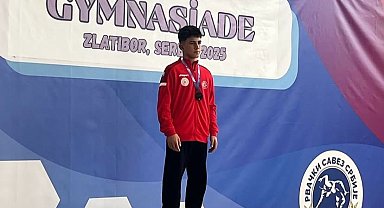 Sultangazili güreşçi dünya 3.'sü oldu